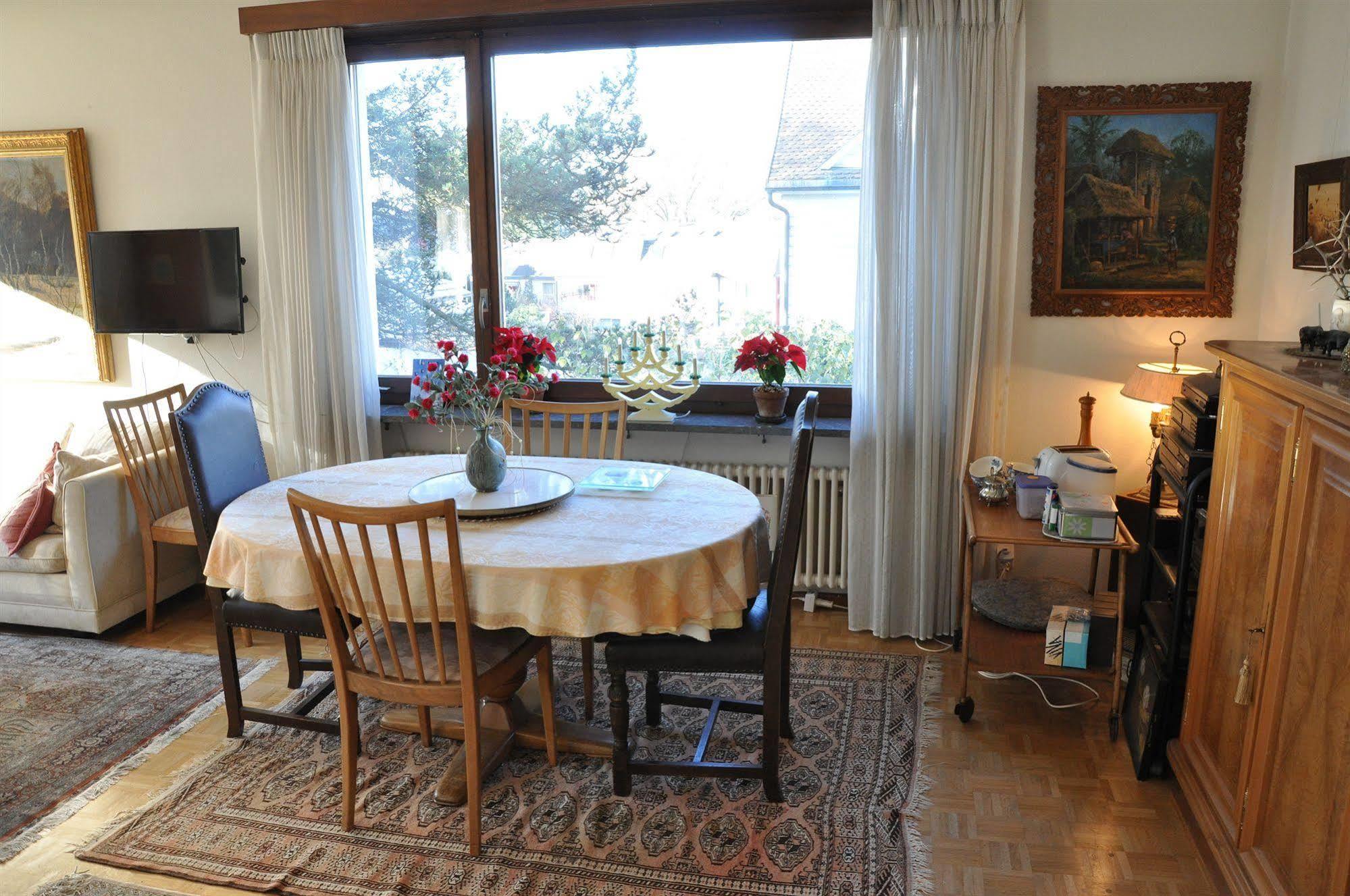 Bed And Breakfast Casa Romantica Arlesheim Luaran gambar